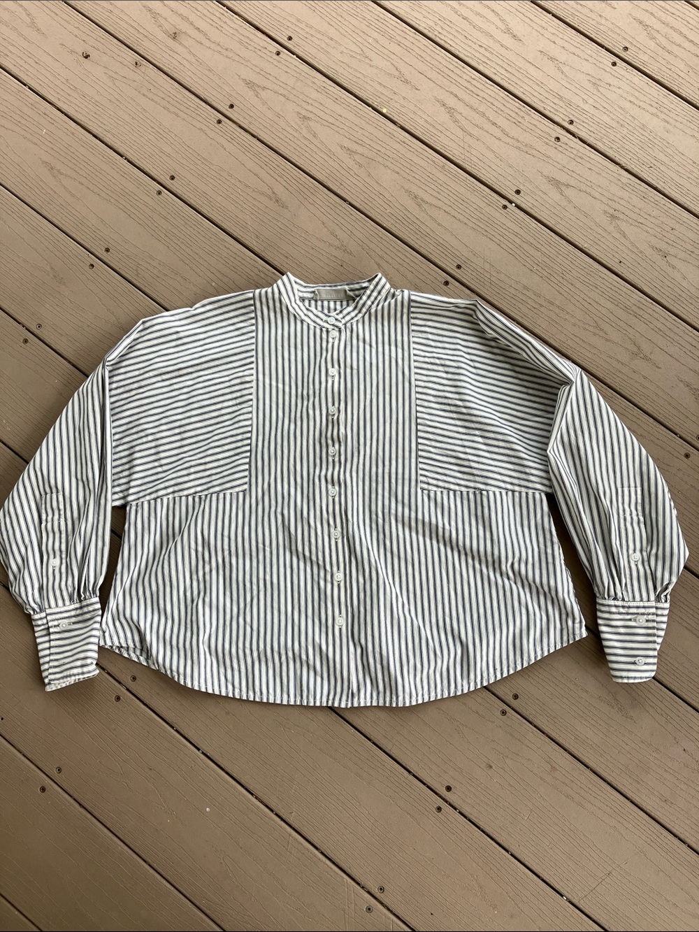 Everlane White and Gray Striped Cotton Button-Front Shirt